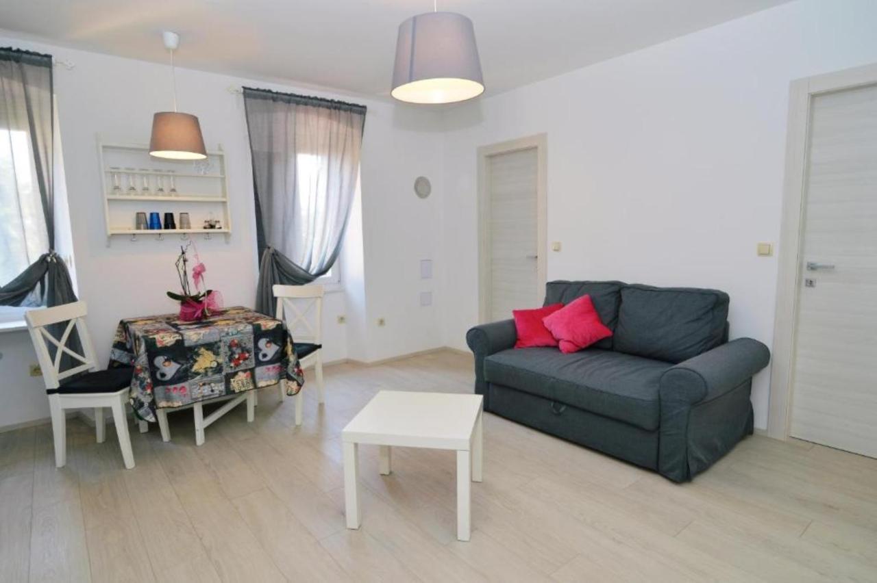Apartments Knezgrad 로브란 외부 사진